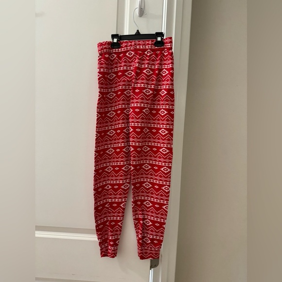 Max & Olivia girls pajama set top and bottom - Picture 4 of 5